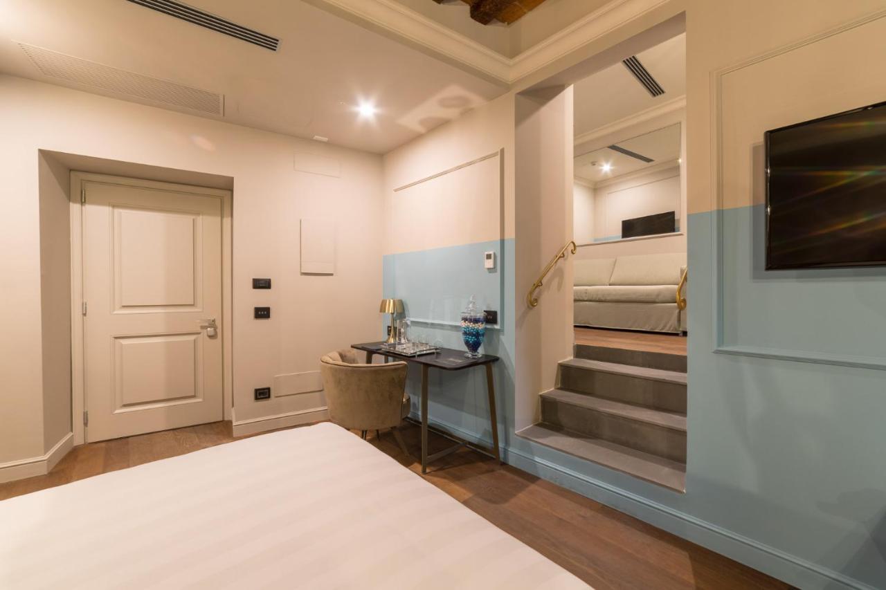 Palazzo 42 - Boutique Hotel & Suites ピストイア エクステリア 写真
